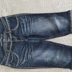 Almost Famous cropped jeans